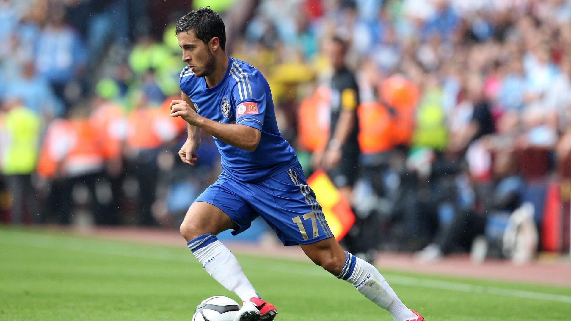 欧冠决赛焦点战，雷恩铁血防线，如何用混凝土战术锁死瑞典神锋？